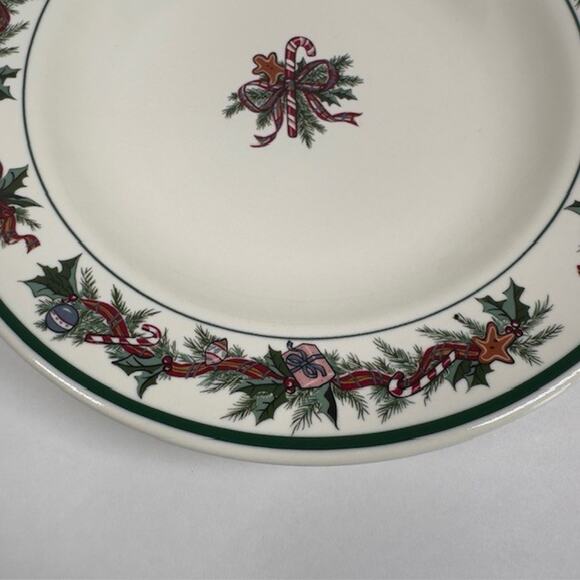 The Cellar O'Tannenbaum, 1 Large Rim Soup Bowl, Holly & Ribbon Border Christmas - Picture 10 of 14